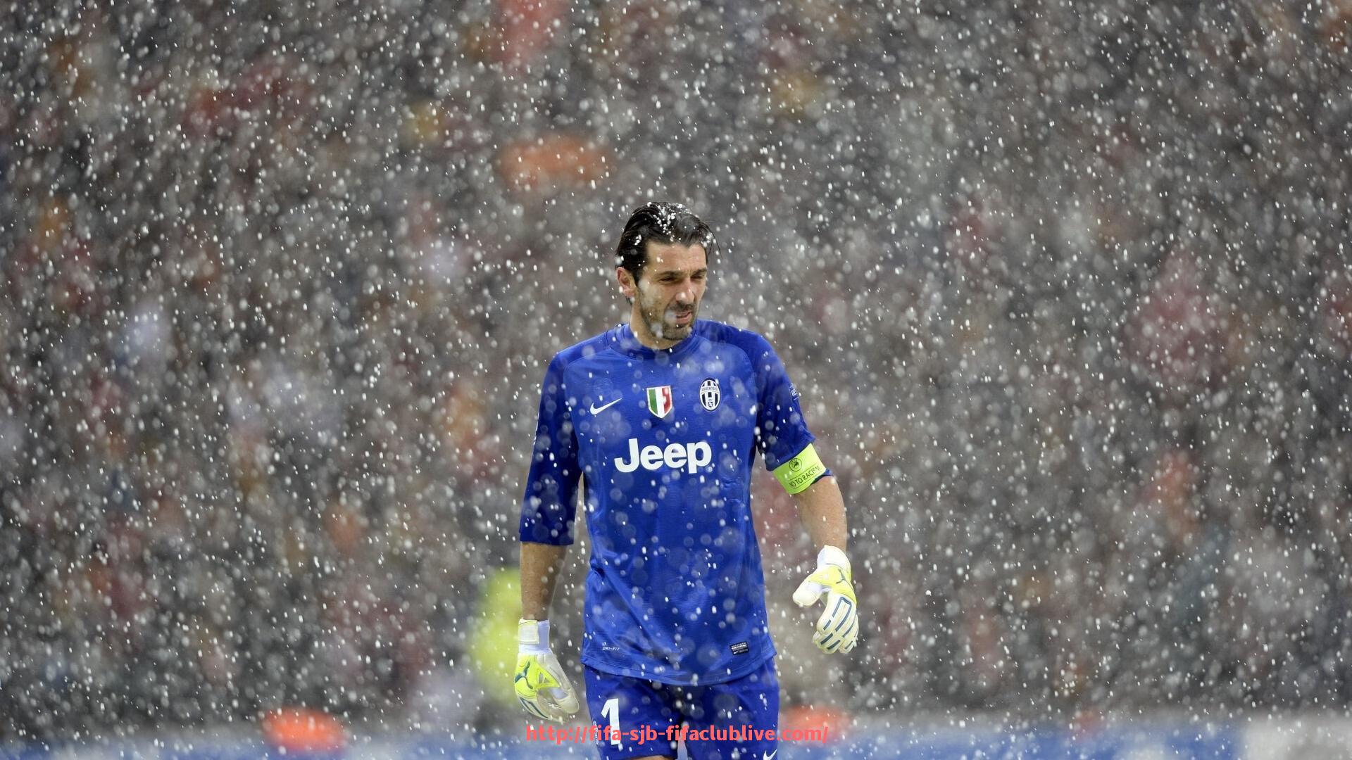 世俱杯直播-世俱杯球衣设计理念演化轨迹：功能需求与品牌文化双重驱动